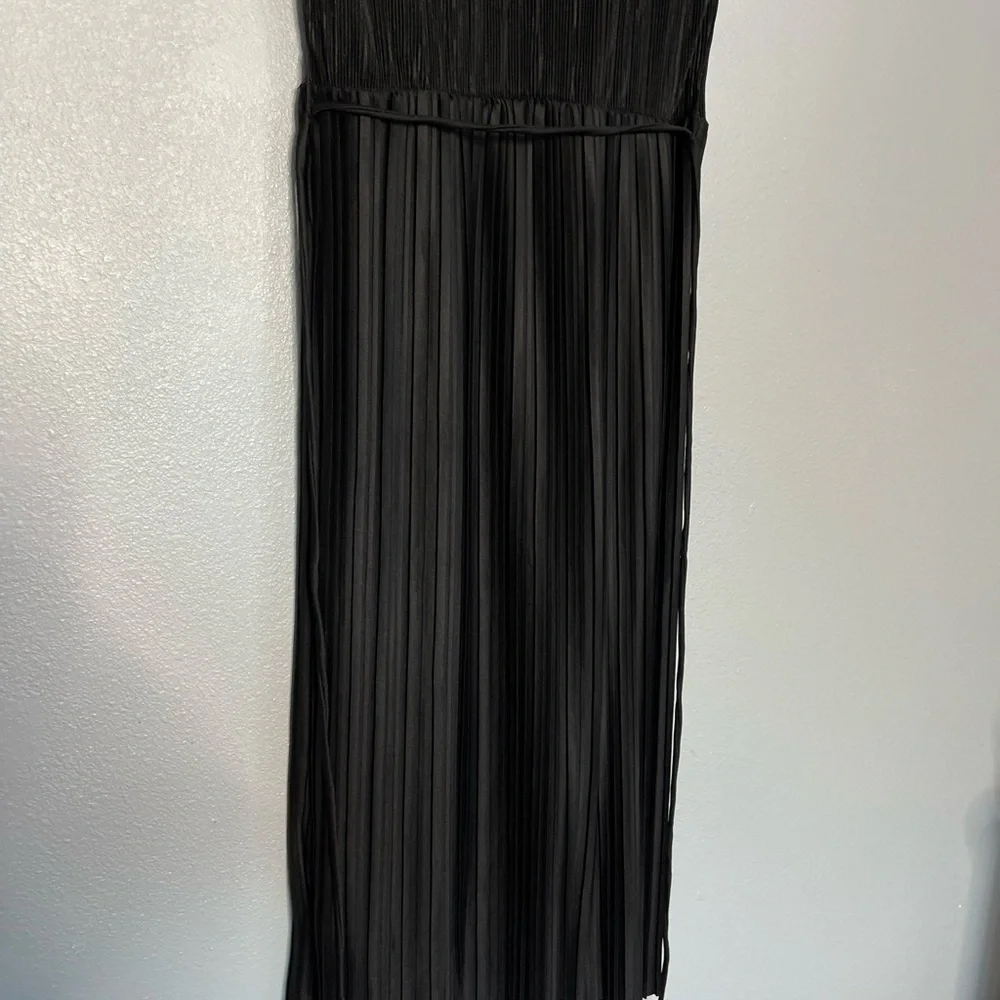 MNG Mango pleated Black Midi Party Dress Size 4 NWT - Picture 8 of 16